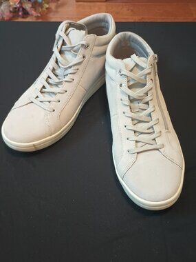 Vionic Size 11 Rosemont High Top Tennis Shoe